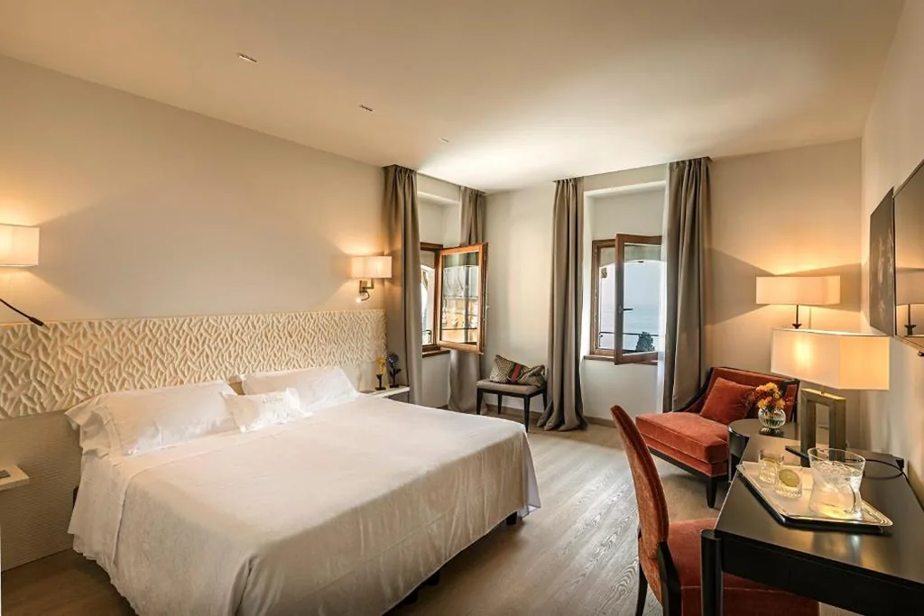 Junior Suite con Vista Lago — Hotel Laurin