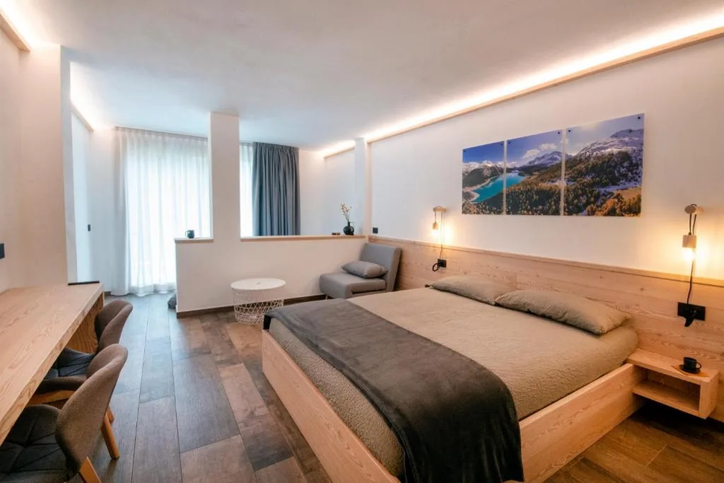 Junior Suite Deluxe — BORMIO N’JOY