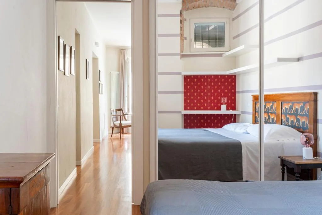 Junior Suite Deluxe con Bagno Privato Esterno — Casa di Sofia Città Alta