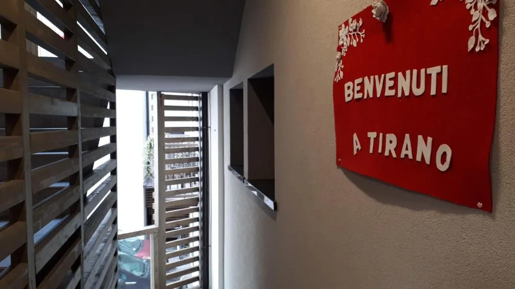 Family Junior Suite — Hotel Bed & Rooms , Corte Rossa -1 Min Walk To Bernina Express