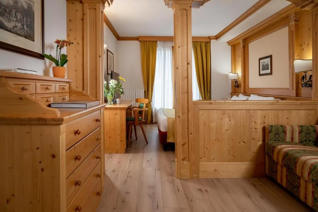 Junior Suite — Hotel Cristallo