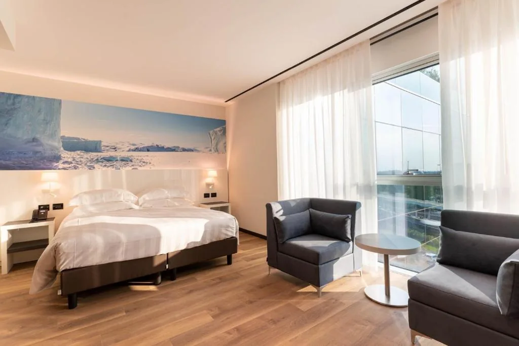 Junior Suite — Life Hotel