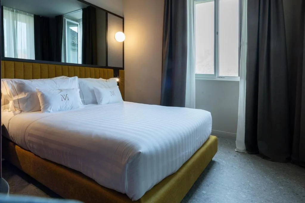 Junior Suite — MÍMESIS 11 – Boutique Hotel