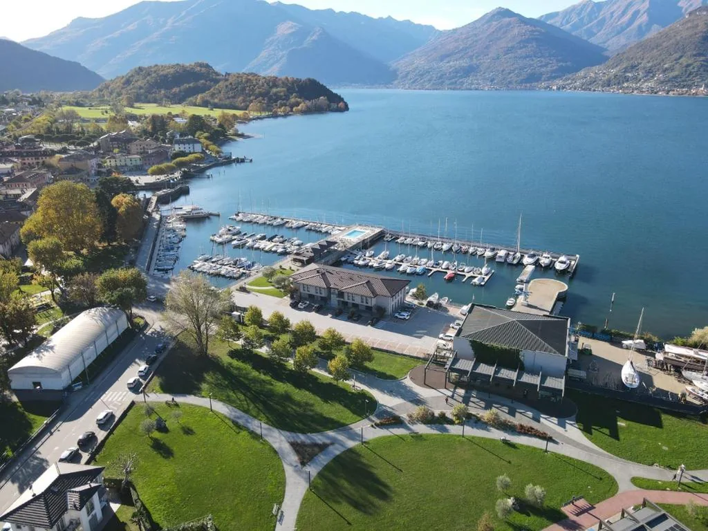 Lago Dorato Marina Lodge – Lakefront