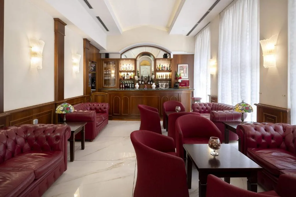 Lancaster Hotel
