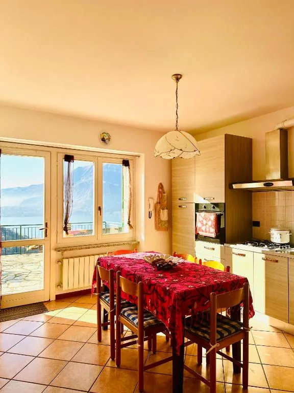 Le Palm House has two bedrooms with the breathtaking view over lake Como — foto 4