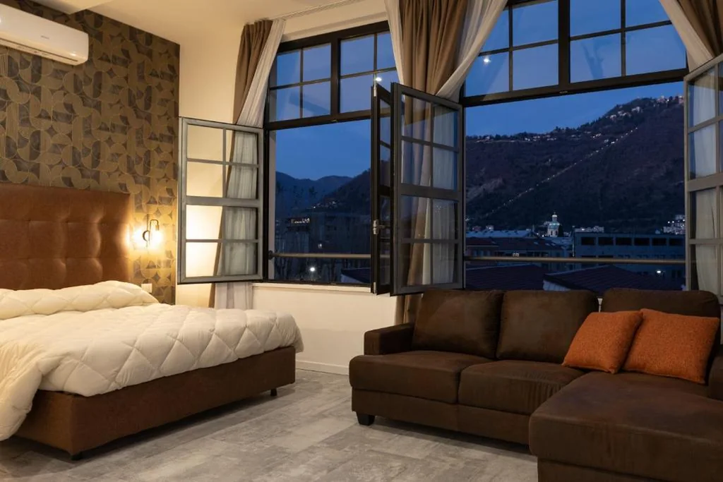 Living Lake Como – Apartments & Parking
