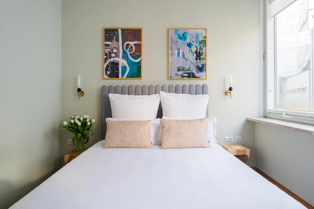 Medium Studio with Kitchenette and Sofa Bed — Milan Adore