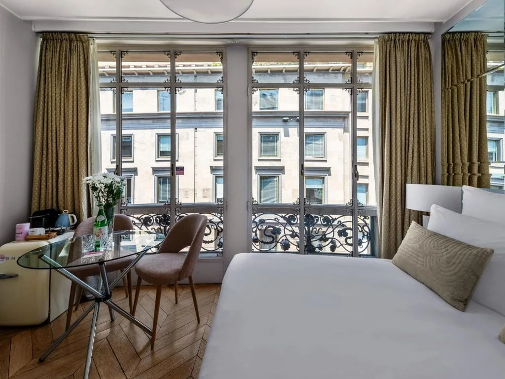 Milan Adore — foto 7