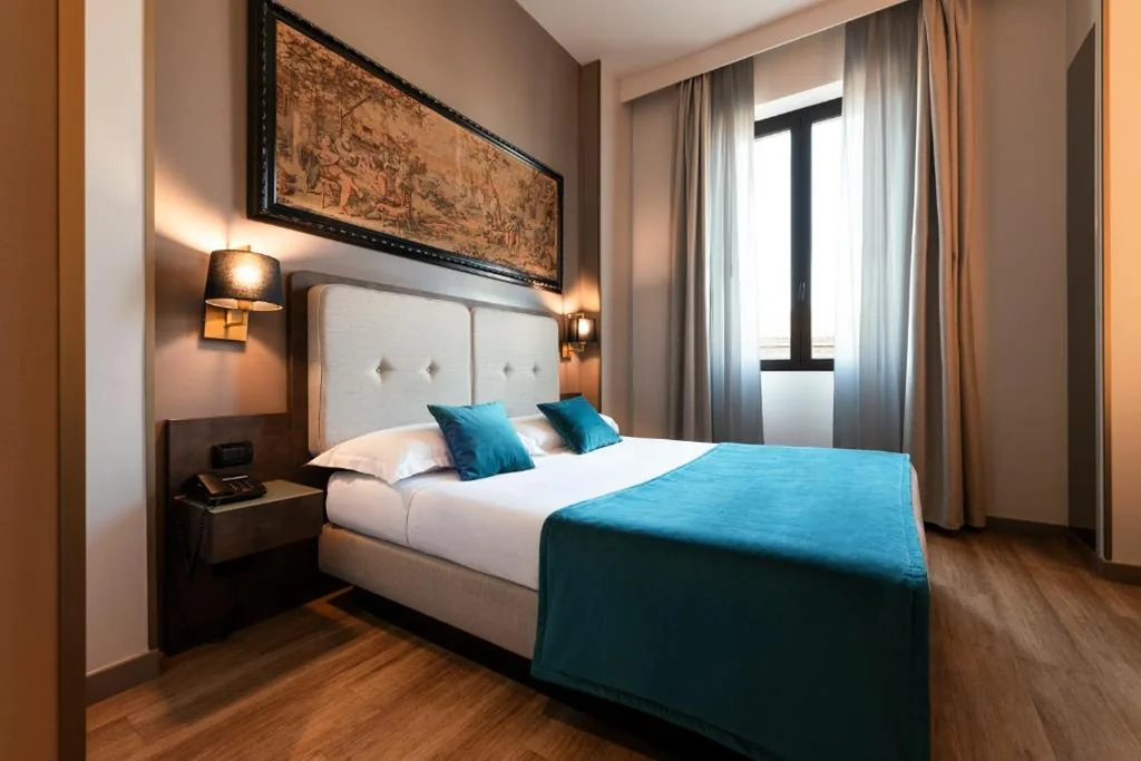 Mokinba Hotels King