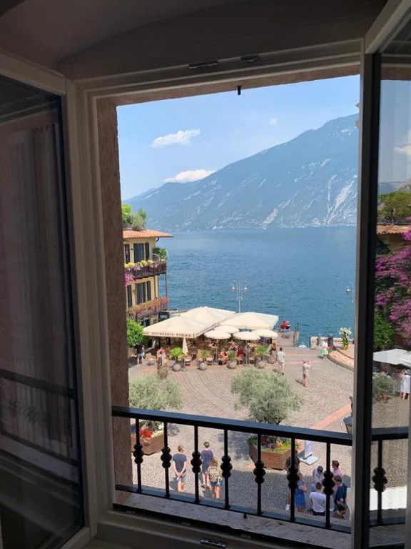 Monolocale con Vista Lago - Dependance — Albergo Ristorante Montebaldo