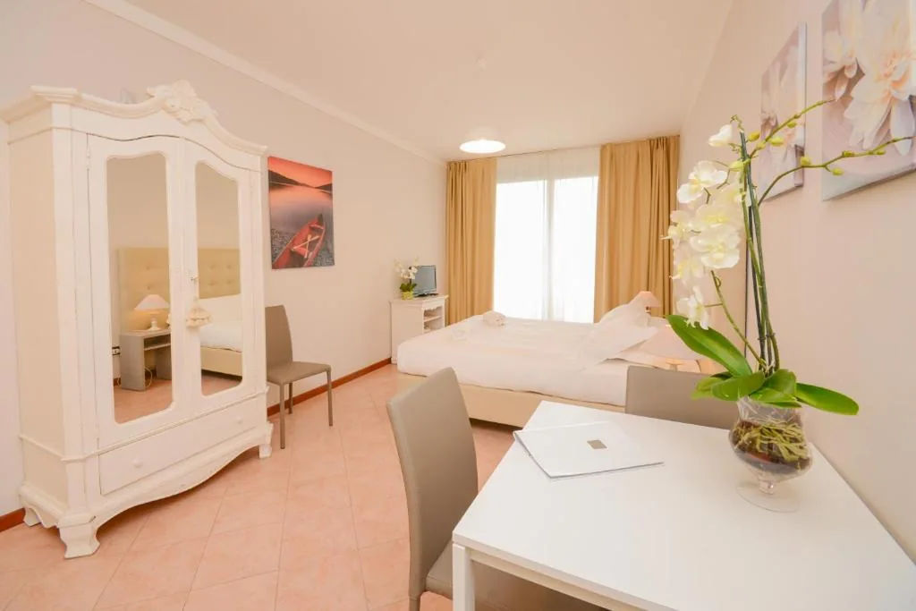 Monolocale con Vista Lago — Il Sogno Apartments