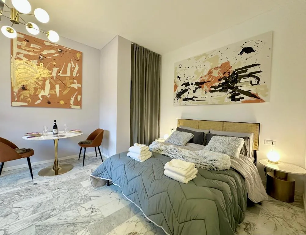 Deluxe Studio — Urban Charme Bergamo Apartments