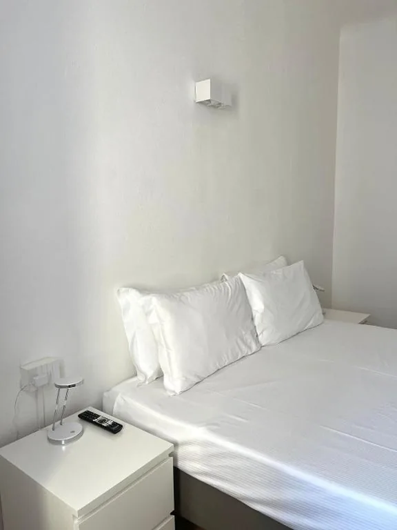 Monolocale Standard — Easy Milano – Rooms and Apartments Navigli