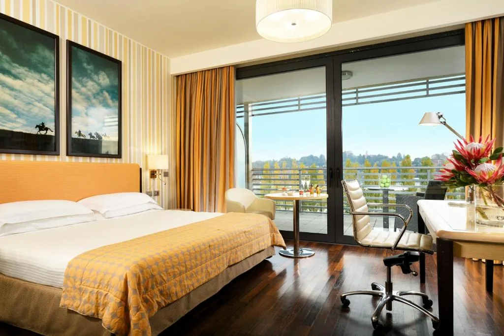 Studio — UNAHOTELS Varese