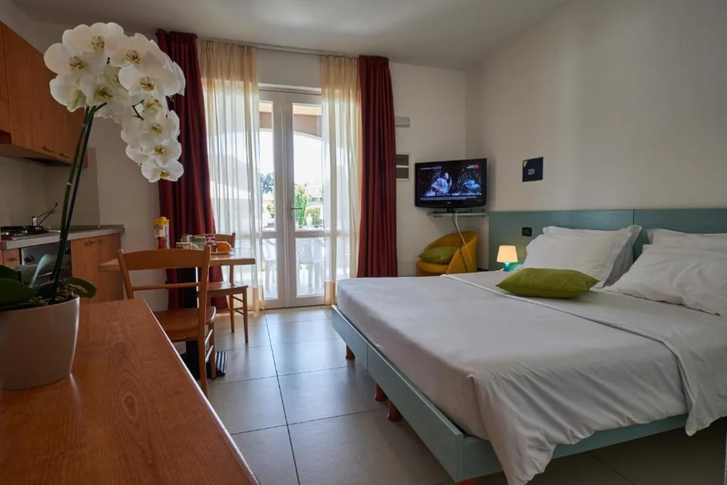 Studio — Villaggio Turistico Lugana Marina