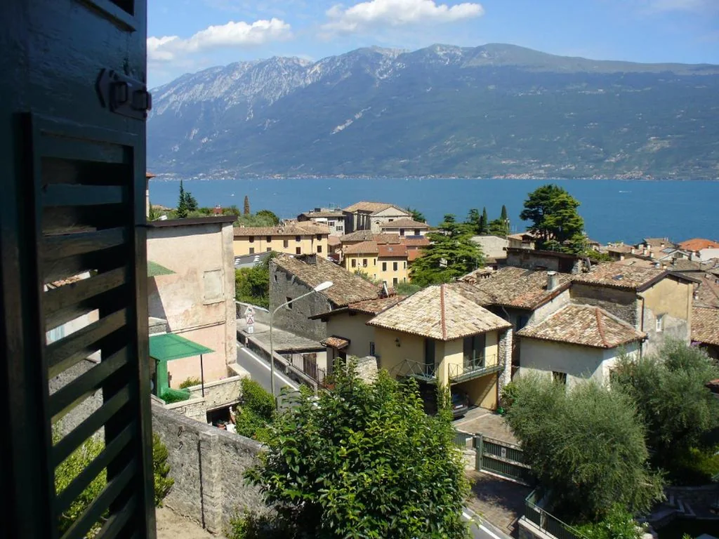 Piccola Camera Matrimoniale/Doppia con Letti Singoli — Hotel Tiziana Garnì