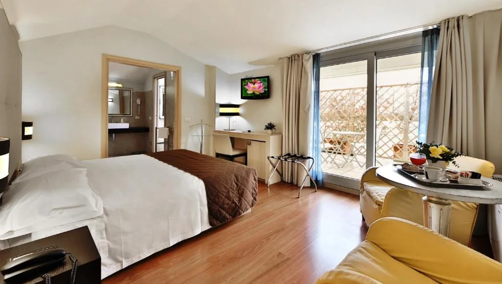 Regal Hotel — foto 5