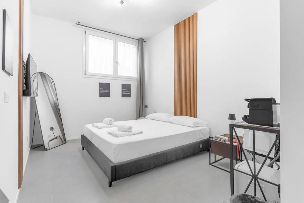 Room 12 MILANO -Near Train Station -15 min Rho Fiera-Duomo-Malpensa — foto 6
