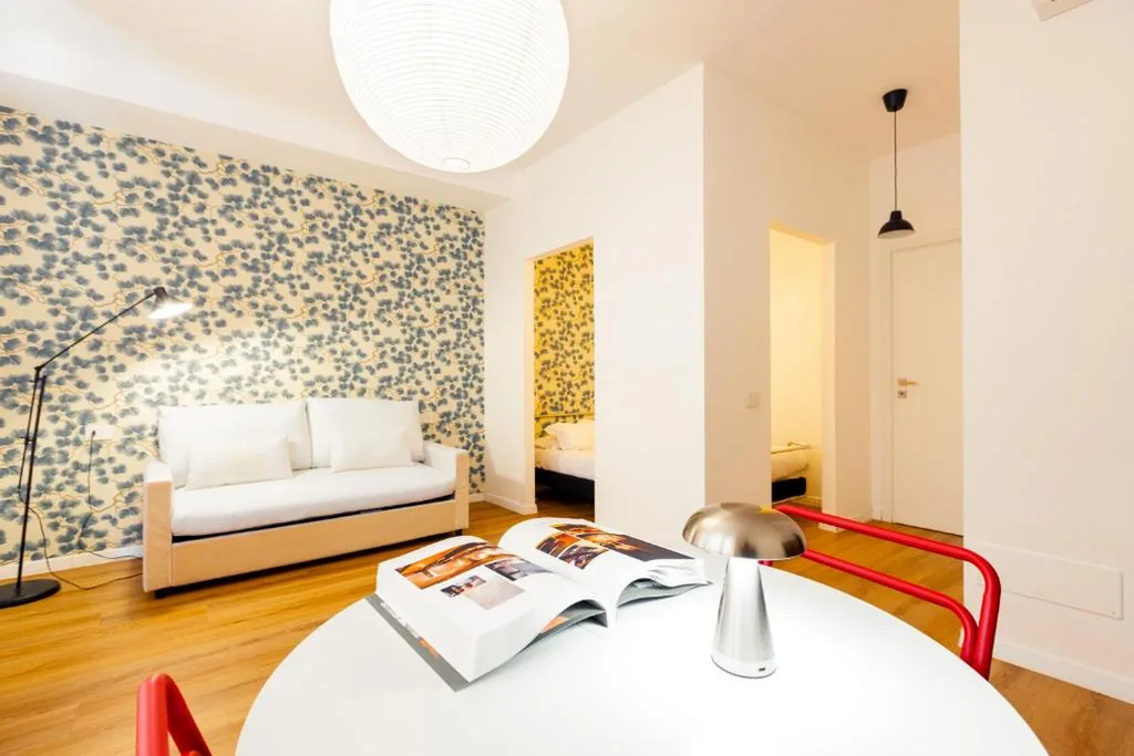 Spacious Design Apartment Central Milan — foto 6