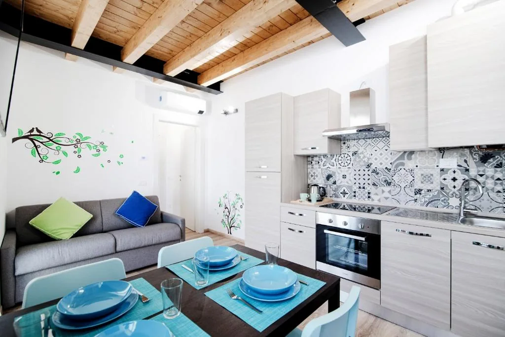 Spazio 77 by “The House Of Travelers”
