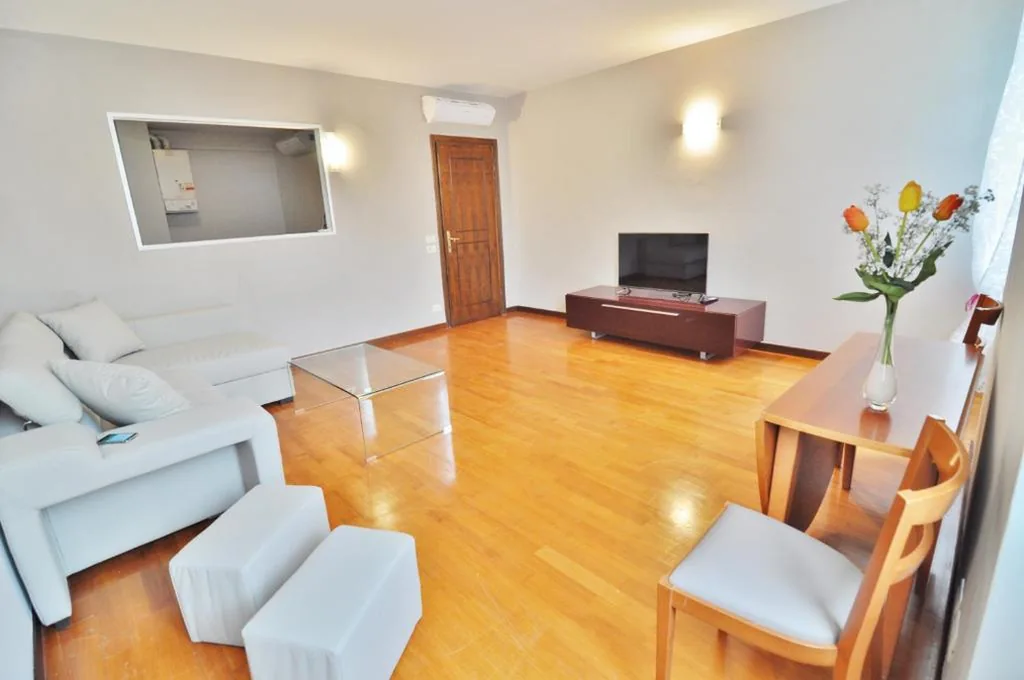 Spacious 2-Bedroom Apartment - Separate Building — Aromi Piccolo Hotel
