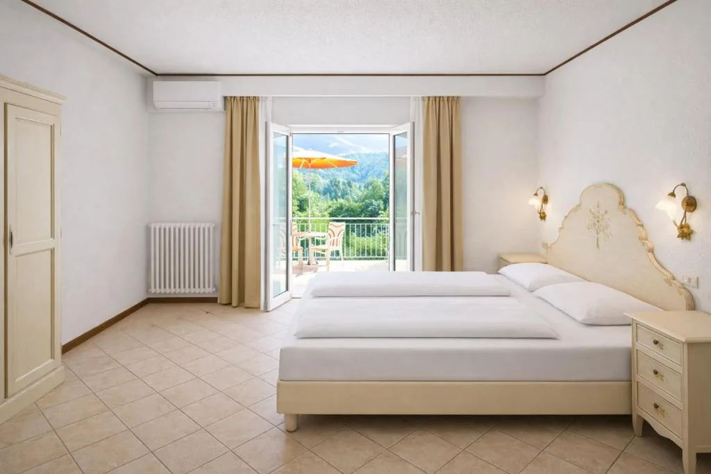 Standard double room with garden-view terrace — Hotel Villa Margherita