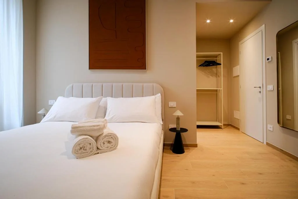 Suite — Balcony Double Suite – 3 min walk to Bernina Express