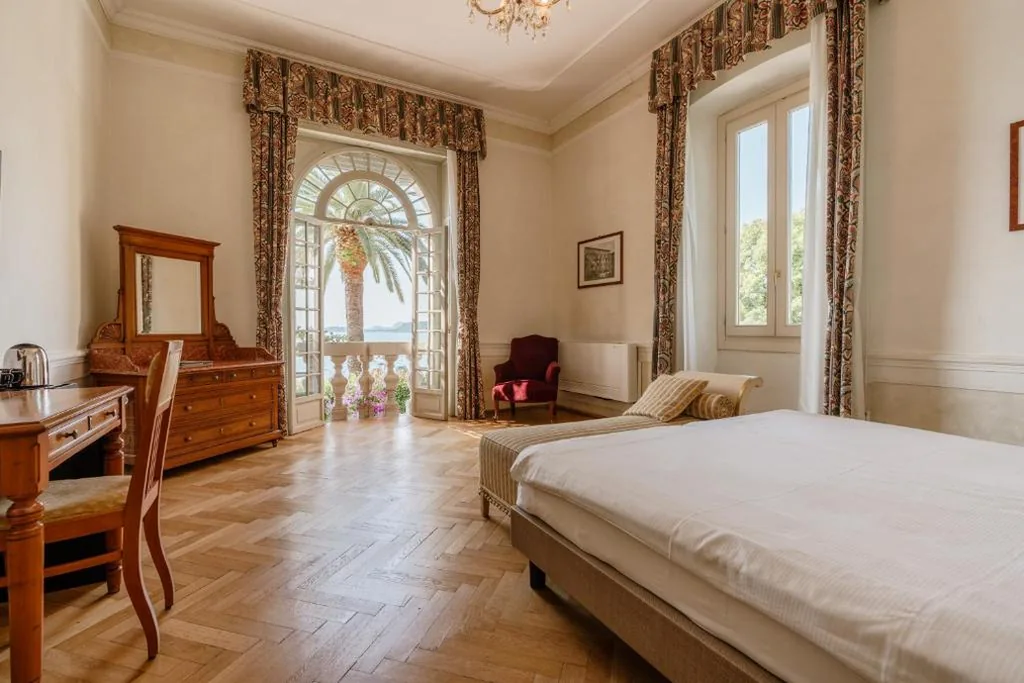 Suite con 2 Camere da Letto - Dependance — Hotel Monte Baldo e Villa Acquarone