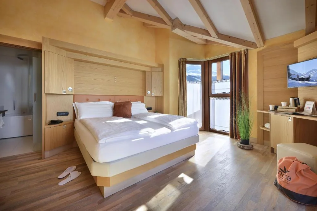 Suite with 2 Bedrooms — MOTA hotel