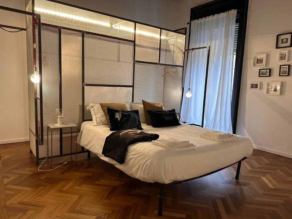 Suite with Balcony — Botta 9