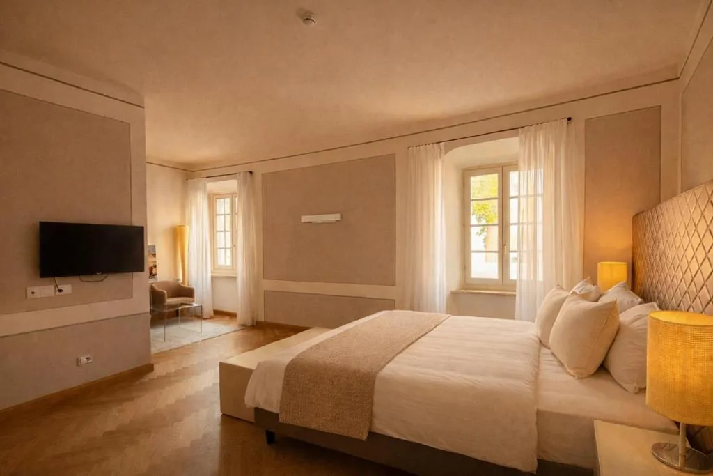 Suite with Lake View — Boutique Hotel Bogliaco