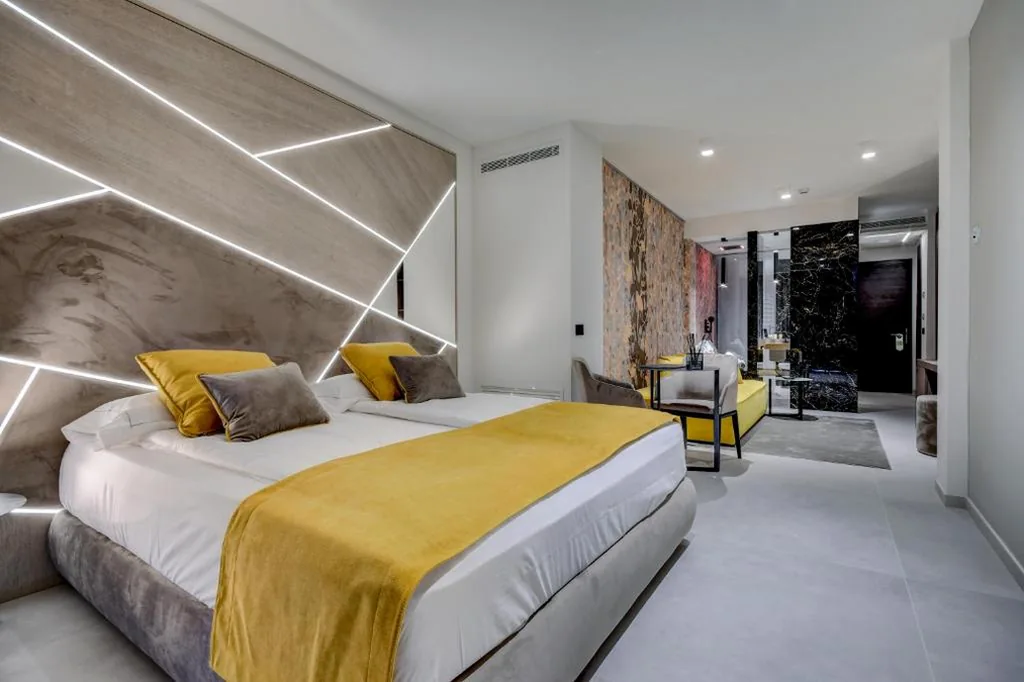 Suite with Lake View — Hotel Du Lac