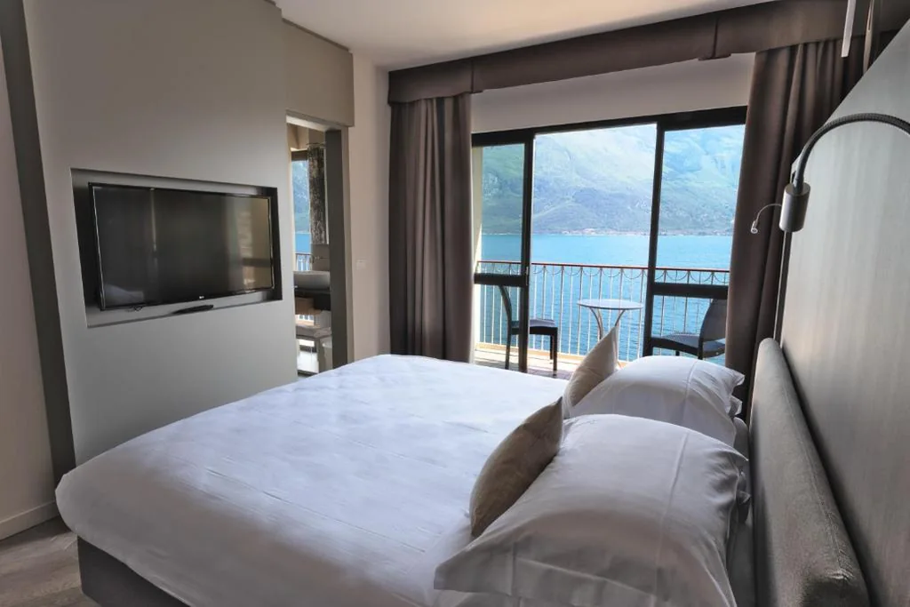 Suite with Lake View — Hotel Splendid Palace