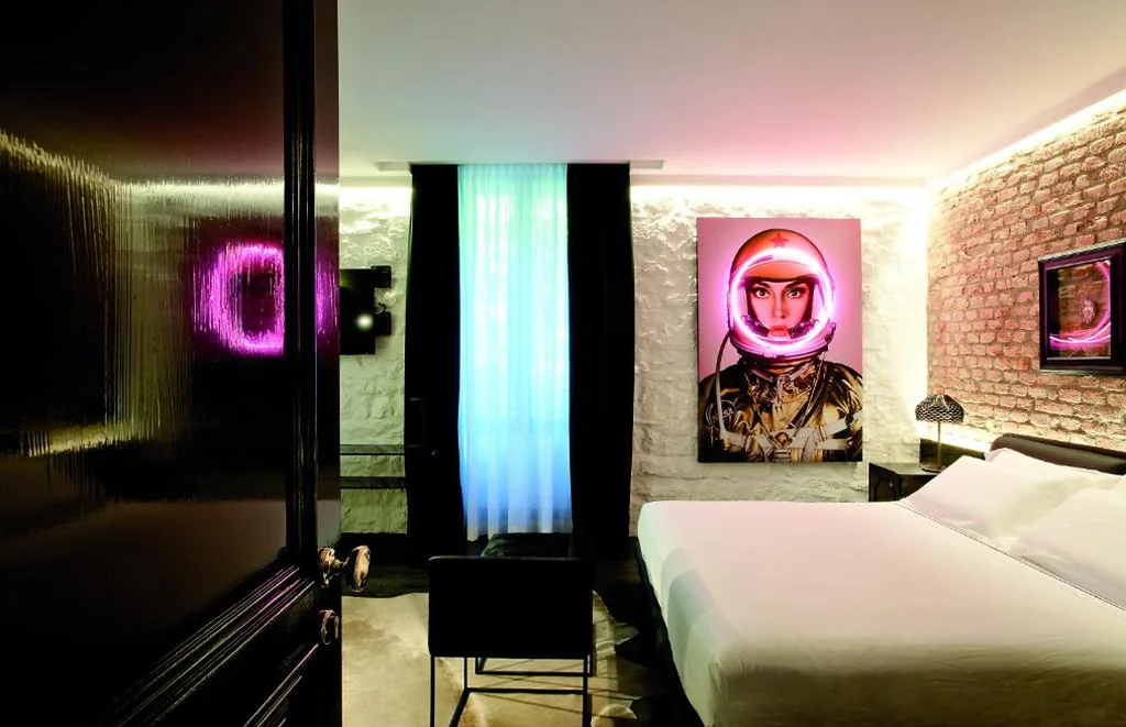Suite Deluxe — Areadocks Boutique Hotel