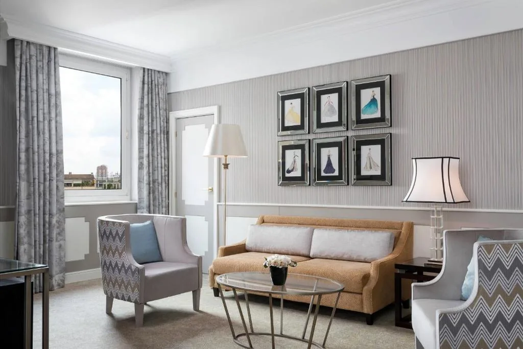 Suite Deluxe con 1 Camera da Letto — The Westin Palace, Milan