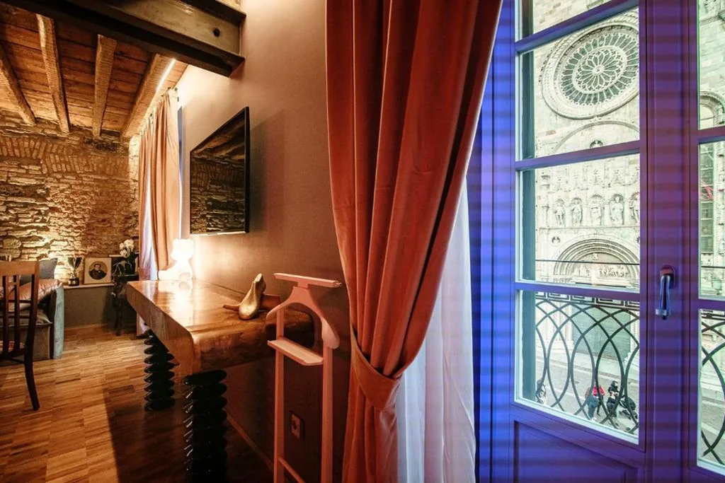 Suite Deluxe — Vitrum – Como Luxury Suites