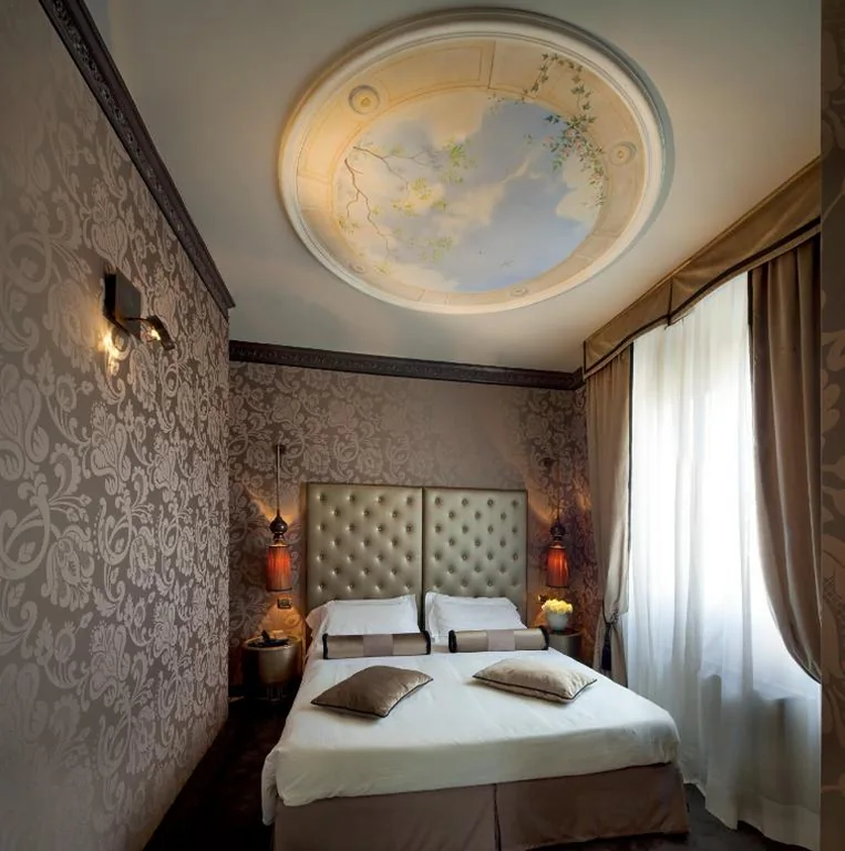 Suite — Hotel Mozart