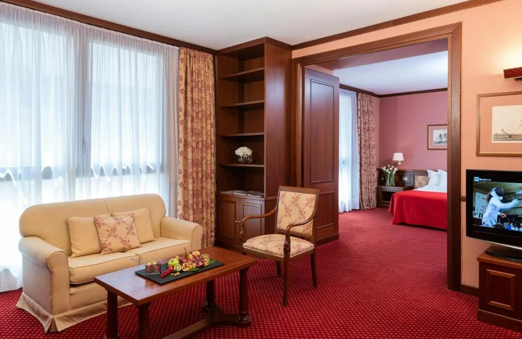 Suite King con 1 Camera da Letto (2 Adulti) — Leonardo Hotel Milan City Center