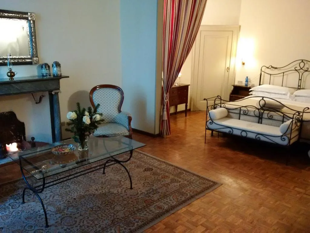 Suite King con 1 Camera da Letto — Antica Dimora