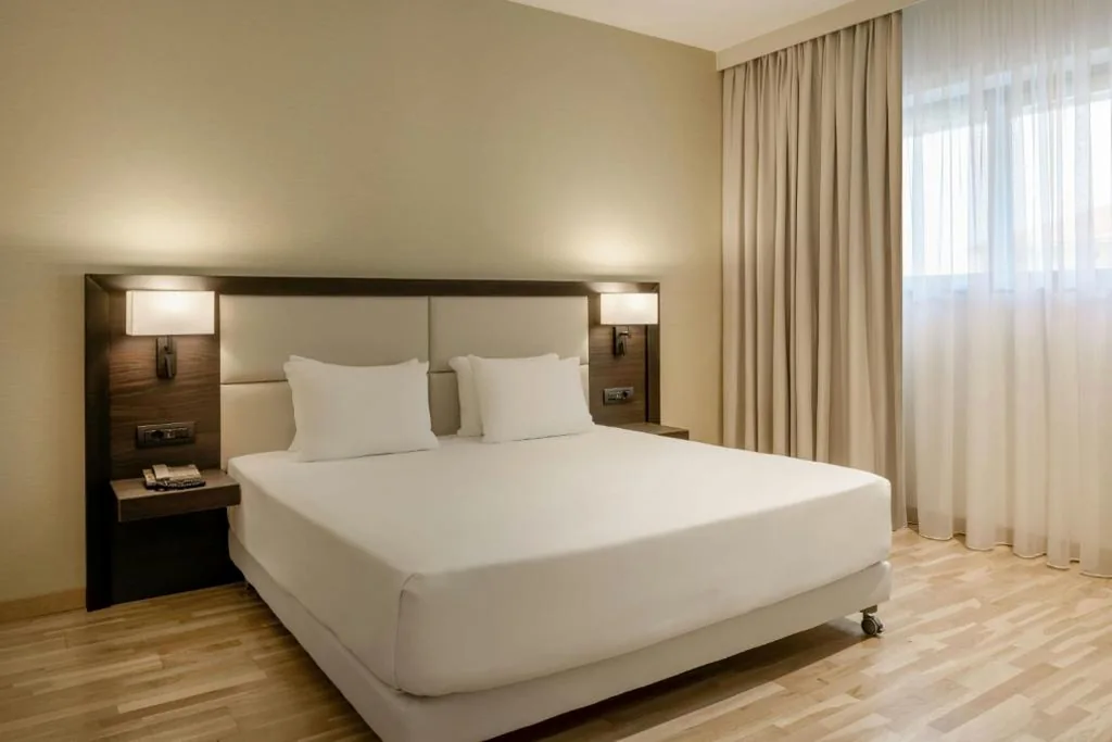 King Suite with Sofa Bed — AC Hotel by Marriott Milan Sesto