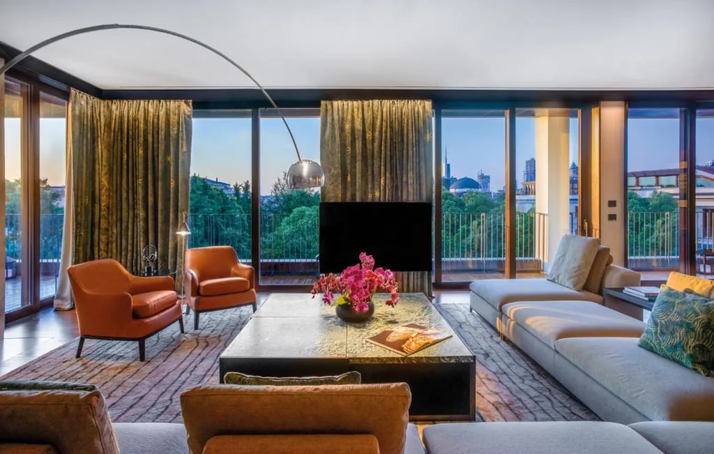 Suite Presidenziale con Vista Giardino — Bvlgari Hotel Milano