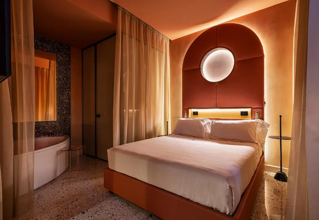 Queen Suite with Hydromassage Tub — Enterprise Hotel Design & Boutique