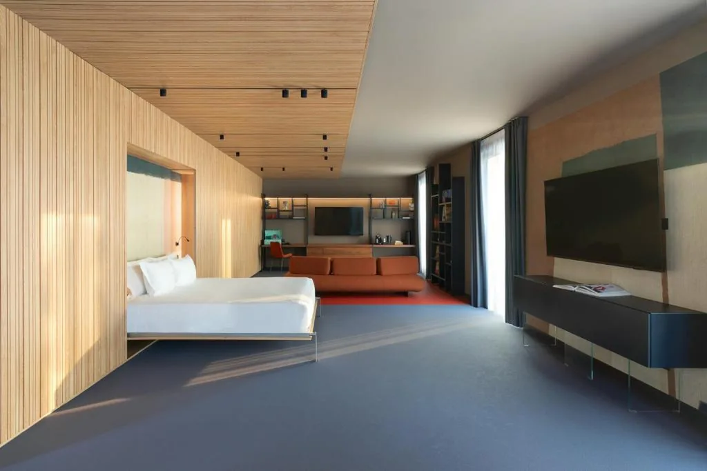 Superhero - Terrace Suite 100 sqm PANORAMIC TERRACE — 21 House of Stories Navigli