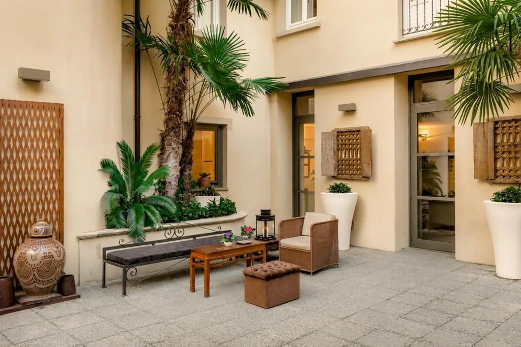 TownHouse 33 Boutique Hotel