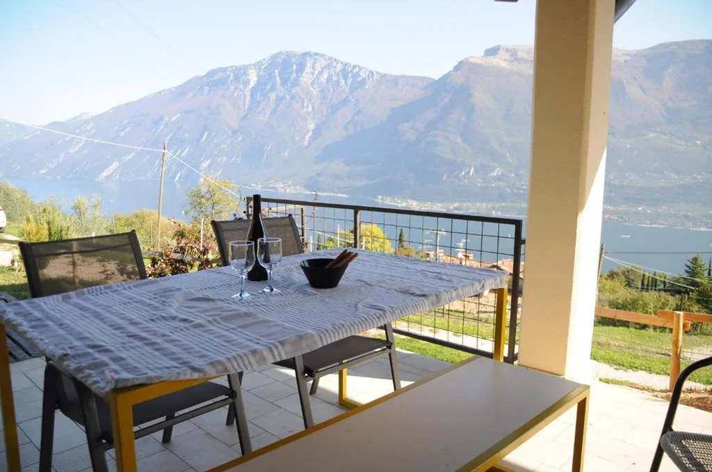 Villetta 56 Blu Yellow and Red Lake view Garden Private Parking by Garda Domus Mea — foto 4