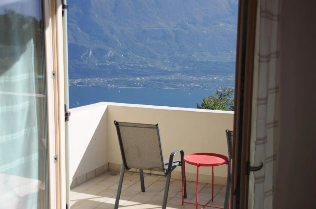 Villetta 56 Blu Yellow and Red Lake view Garden Private Parking by Garda Domus Mea — foto 6