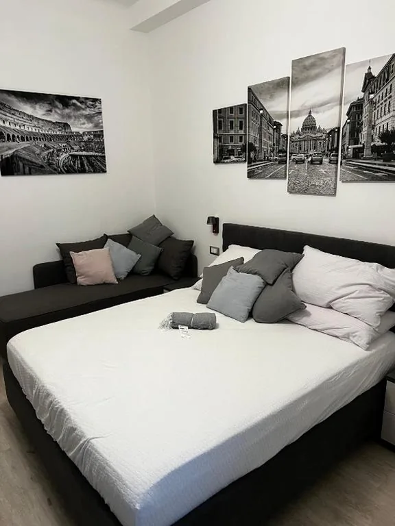 Love4Rome Guest House