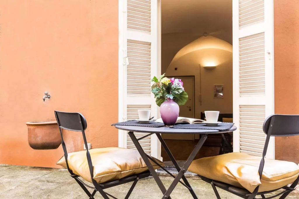 Lovely New Home, Via Nazionale