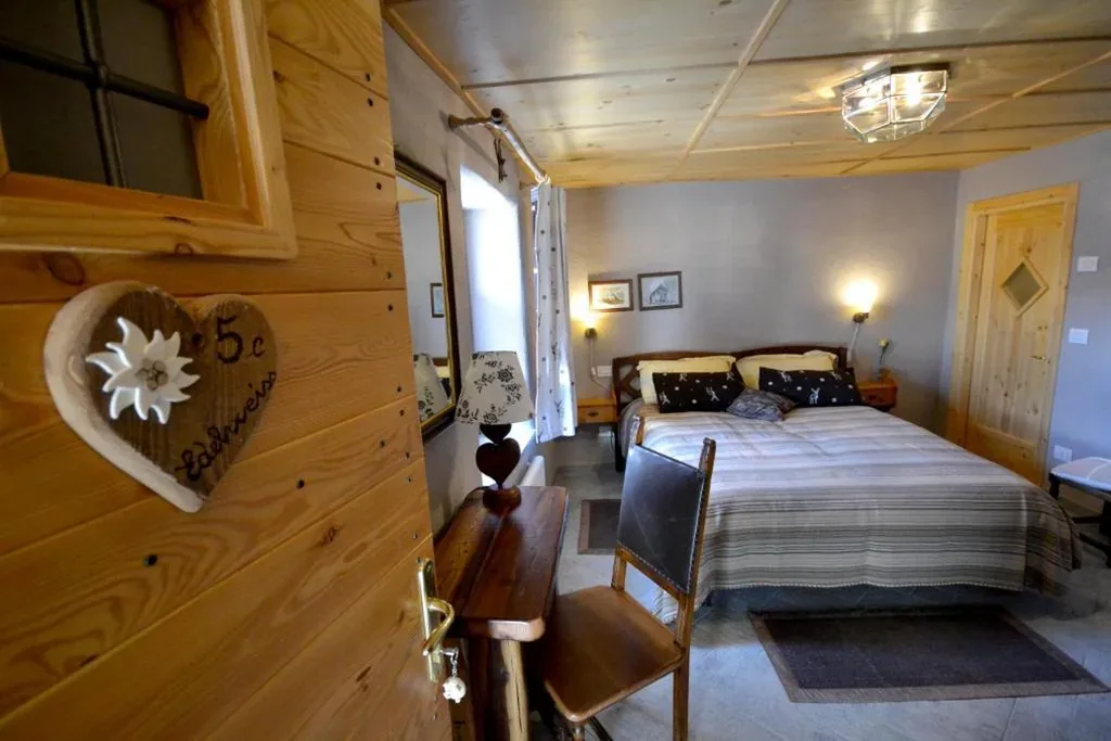 Maison Du-Noyer Chambres et Tables d’Hotes